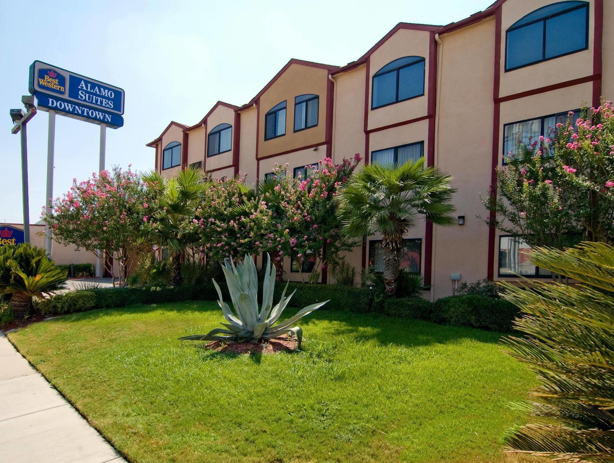 Best Western Alamo Suites Downtown San Antonio Exterior photo